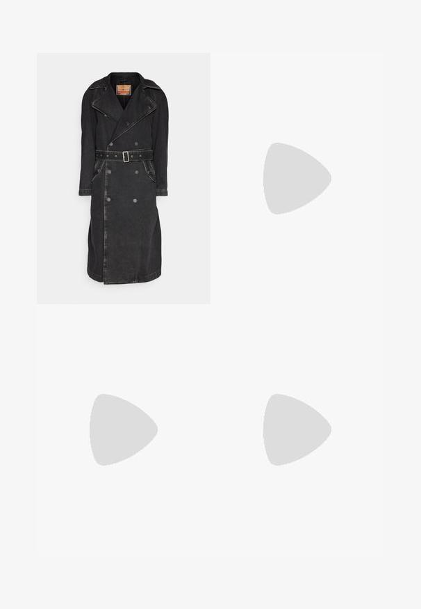 Diesel DELIRIOUS - Cappotto classico - black denim; PULL&BEAR JOIN LIFE - T-shirt basic - black; Pantaloni in cotone neri con una vestibilità rilassata, dotati di una vita classica, pieghe frontali e tasche laterali. Tessuto liscio senza fantasie.; Sneaker nere con una toma in pelle liscia, dettagli testurizzati e lacci tondi neri e bianchi. Suola spessa in gomma con battistrada gommato.
