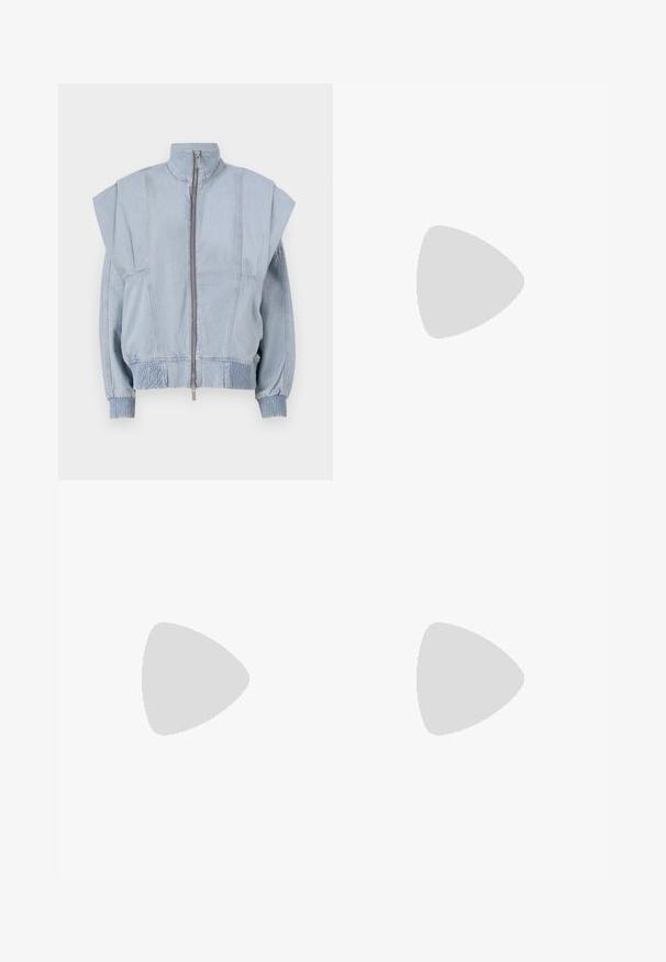 REMAIN BAT SLEEVE JACKET - Cowboyjakker - light-blue; IVY OAK KRISTIN - T-shirts basic - bright white; Agolde 90S PINCH WAIST - Jeans Straight Leg - essence; Filippa K REY FLAT - Ballerinasko - black