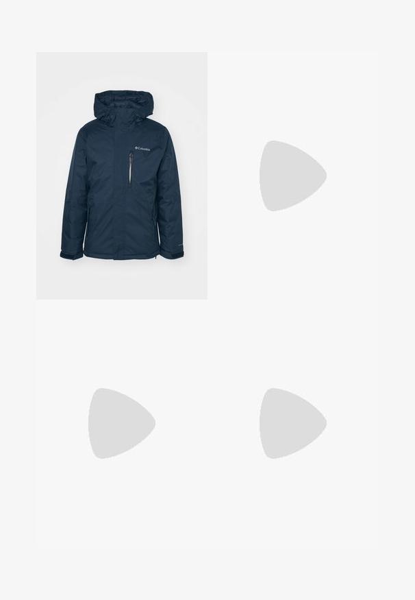 Dunkelblaue Columbia-Jacke mit Kapuze, Reißverschluss-Brusttasche und seitlichen Taschen sowie einem strukturierten Stoff; wasserabweisendes Design für den Außeneinsatz.; Schwarzes T-Shirt mit kurzen Ärmeln aus leichtem Stoff. Mit einem kleinen weißen Logo auf der linken Brust und dezenten Akzenten an den Schultern.; Schwarze Sporthosen aus leichtem Stoff, mit einem Kordelzugbund, seitlichen Taschen und schmal zulaufenden Bündchen an den Knöcheln.; Schwarzer Trailrunning-Schuh mit strukturiertem Obermaterial, Gummisohle und verstärkter Zehenkappe. Verfügt über einen gepolsterten Kragen und eine Ziehlasche für einfaches Anziehen.