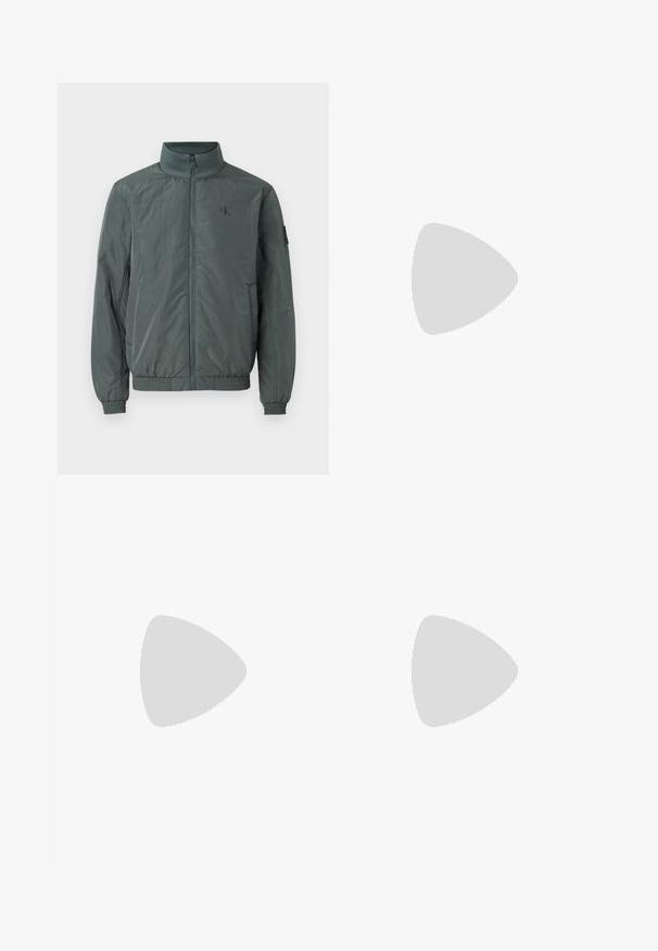 Calvin Klein Jeans PADDED HARRINGTON - Light jacket - endless grey; White cotton t-shirt with a relaxed fit, featuring a small black graphic logo on the left chest area. Short sleeves, crew neck style.; Black trousers made of smooth fabric, featuring a front button closure, pleats, and straight legs. No visible patterns or accents.; White leather sneaker featuring a textured upper, a round toe, minimalistic design, and a rubber sole with stitched detailing.