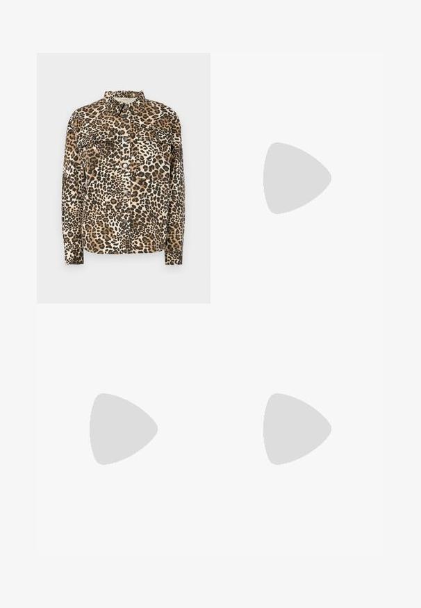 Camisa de estampado de leopardo con mangas largas, cierre de botones, dos bolsillos en el pecho y un collar clásico. Fabricada con un material suave y texturizado.; Jersey polar rojo con cuello alto y tapeta de cuatro botones, con dos bolsillos laterales y una superficie suave y texturizada.; Dos camisetas de manga larga. Una blanca y una negra, ambas de algodón ligero con un amplio escote barco y ajuste ceñido.; Jeans de pierna recta de color azul claro, confeccionados en denim, con cierre de botón, cinco bolsillos y un ligero desgastado a lo largo de las piernas.; Mocasines de cuero negro con una suela estructurada, que presentan un tacón cuadrado ligeramente elevado y una parte superior texturizada, asegurados por una correa frontal.; Bolso de piel sintética rojo brillante con forma triangular, abertura superior amplia y un asa curva. Textura suave con detalles de costura mínimos.; Conjunto de doce pendientes de aro en tonos plateados y dorados. Incluye diseños retorcidos, lisos y texturizados en varios tamaños y acabados.