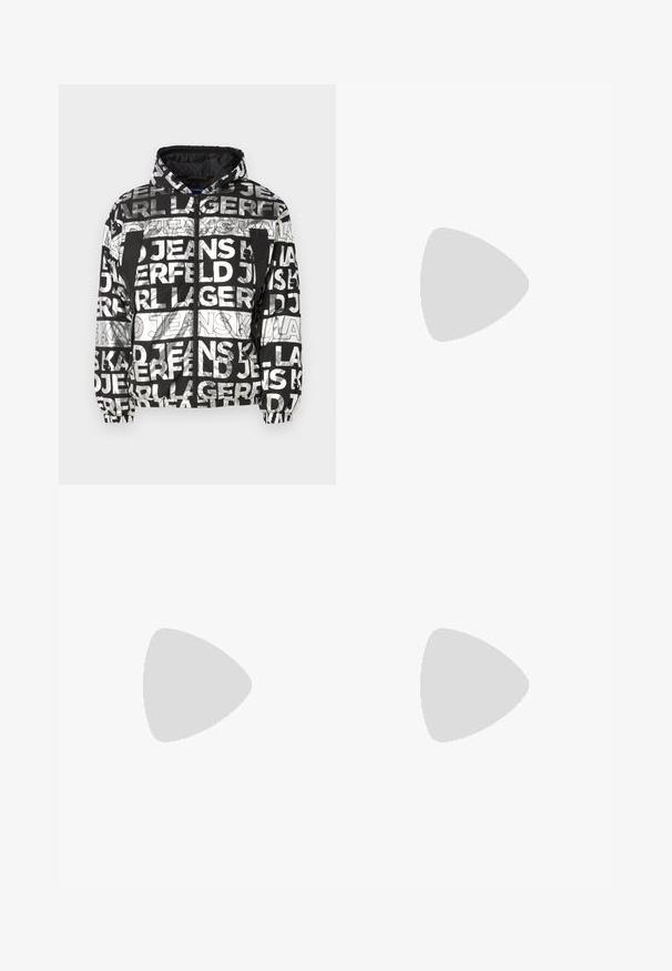 Karl Lagerfeld Jeans LIGHT PADDED JACKET - Lett jakke - digital fold; Hvit bomulls T-skjorte med et grafisk trykk av en figur med et kamera. Tekst "Love Karl" i fet rosa, omriss i svart. Korte ermer, rund hals.; Svarte og grå lappeteppete cargo-bukser med flere lommer, glidelåser og snor-detaljer. Laget av slitesterkt stoff med varierte teksturer.; Sorte lær ankelsko med en solid såle, som har en sidelukking med spenne og dekorativt metall. Glatt tekstur med løftestropp.; Svart lerrets totebag med to frontlommer, en med glidelås og en med snøring. Inkluderer merkevarelabel på den større lommen. Håndtak for enkel bæring.