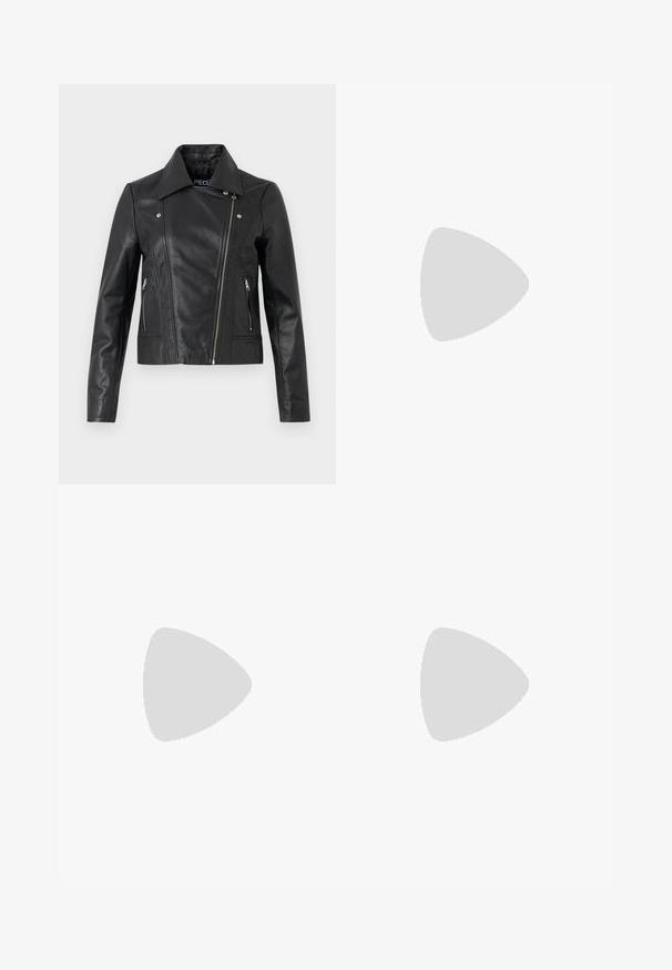 Svart läderjacka i cropped-modell med krage, skräddarsydd design, sömnadsdetaljer och dragkedjemuddar. Slät textur, klassisk motorcykelstil.; Svart kortärmad t-shirt med rund halsringning, tillverkad i mjukt bomullstyg. Enkelt mönster, utan synliga logotyper eller mönster.; Svarta högmidjade jeans med knäppning och dragkedja, frontfickor och utsvängda ben, liggande platt på en vit bakgrund.; Svarta läder Chelsea-boots med en kraftig klack, elastiska sidpaneler och kontrasterande vit sömnad. Texturerad yta.