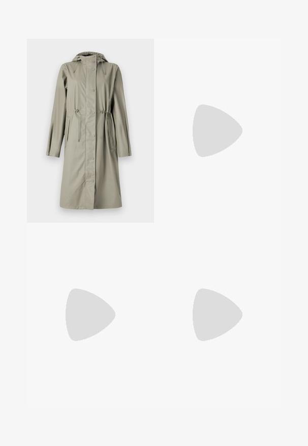 Selected Femme SLFRAYA RAINCOAT - Impermeabile - vetiver; T-shirt in bianco e nero, girocollo, maniche corte. La maglietta nera presenta un ricamo di sole giallo; quella bianca ha un accento di luna crescente viola.; Pantaloni neri leggeri con vita elastica e caviglie arricciate. Il tessuto è liscio e presenta un design rilassato e affusolato.; Sneaker nere con lacci e suola spessa, caratterizzate da una tomaia in pelle liscia, punta arrotondata e un distintivo design a piattaforma stratificata.