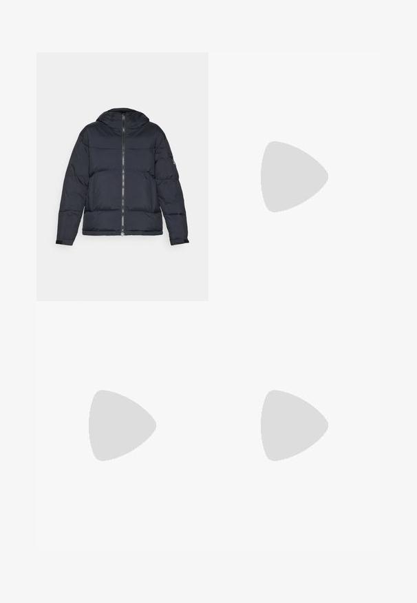 Navy puffer jacket with a hood, zip closure, and elastic cuffs. Features boxy design and quilted texture for insulation.; Stradivarius WITH GATHERING  - Long sleeved top - white; Black wide-leg jeans made of denim, featuring a high waist, two front pockets, and a single button closure. The texture is smooth with minimal detailing.; Black Moon Boot with a padded upper, secured by laces and a distinctive white band featuring the logo. Thick, textured rubber sole.; Black sling bag made of textured fabric with a ruched design, featuring a zip pocket and an adjustable strap. Smooth, padded finish.