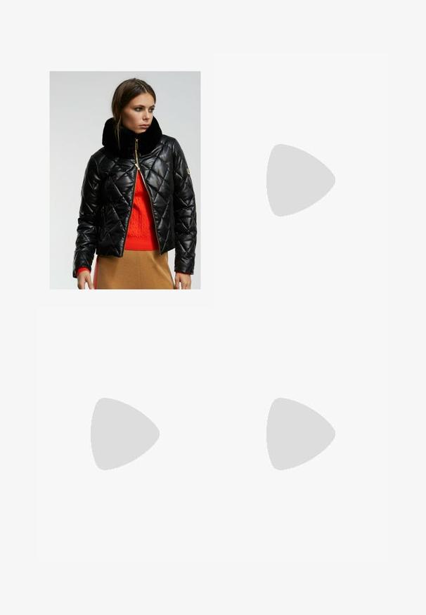 LOLA CASADEMUNT Winter jacket - black; Even&Odd Basic T-shirt - moonless night; Even&Odd Tracksuit bottoms - black/moon washed; Even&Odd Platform sandals - black; Even&Odd Handbag - black