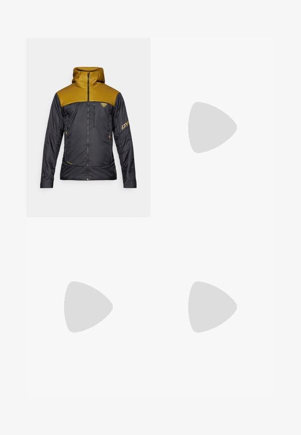 Dynafit RADICAL HOOD  - Outdoorová bunda - black out relic; Sivý športový tričko s krátkym rukávom vyrobené z hladkej, ľahkej tkaniny. Na ľavej časti hrude má biele logo. Dizajn s okrúhlym výstrihom.; Čierne nepremokavé nohavice vyrobené z ľahkej tkaniny, s elastickým pásom a bočnou zipsovou vreckom. Jednoduchý, prispôsobený dizajn.; Ľahká trailová bežecká obuv s šedou a čiernou sieťovinou, oranžovými akcentmi a robustnou podrážkou pre trakciu. Nepremokavé Gore-Tex podšívka.