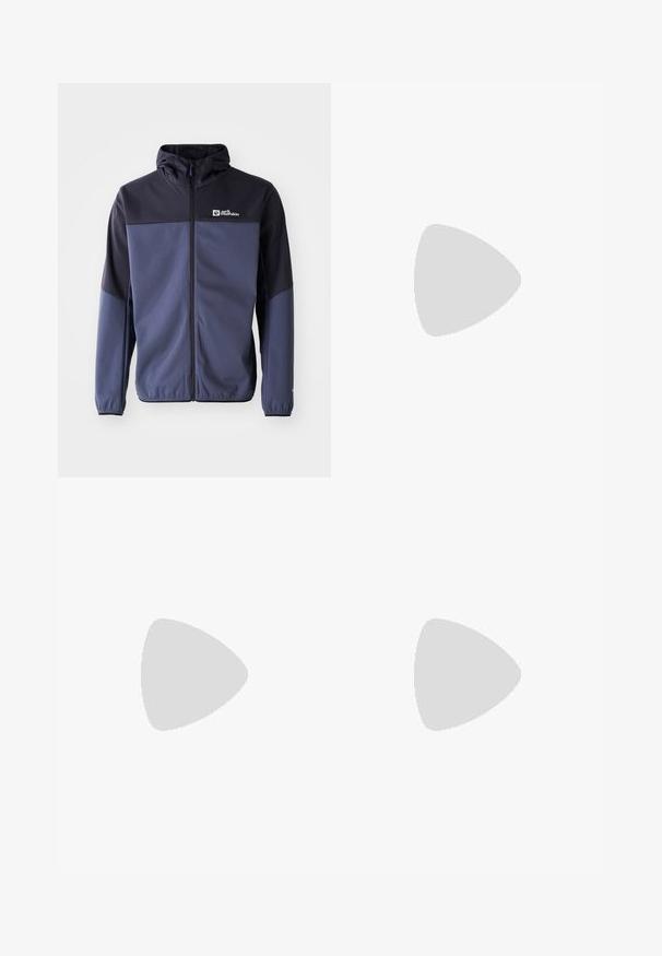 Giacca blu navy realizzata in tessuto morbido e testurizzato; presenta una zip completa, cappuccio e una sezione superiore nera a contrasto con un logo sul petto.; T-shirt grigio a maniche corte realizzato in un morbido tessuto di texture, con un piccolo logo blu di Patagonia sul lato sinistro del petto. Senza ulteriori fantasie.; Pantaloni grigi scuri realizzati in tessuto resistente, dotati di tasca con zip, taglio dritto e passanti per cintura per una vestibilità regolabile.; Scarpe da esterni nere realizzate in mesh e materiale sintetico, con una parte superiore testurizzata, un sistema di allacciatura sicuro e una suola robusta, su terreno roccioso.