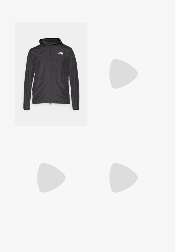 The North Face HIGHER RUN JACKET - Jachetă de vânt - black; Tricou scurt din bumbac, de culoare neagră, cu guler rotund și un mic logo alb în partea de sus a pieptului stâng.; Pantaloni sportivi negri cu un brâu elastic, fabricați dintr-un material ușor, având un logo mic pe piciorul inferior și un design cu picioare drepte.; Pantofii de alergare pe teren accidentat, de culoare neagră, cu un superior texturat, talpă din cauciuc și vârf întărit. Prezintă un guler căptușit și o bandă de prindere pentru îmbrăcare ușoară.