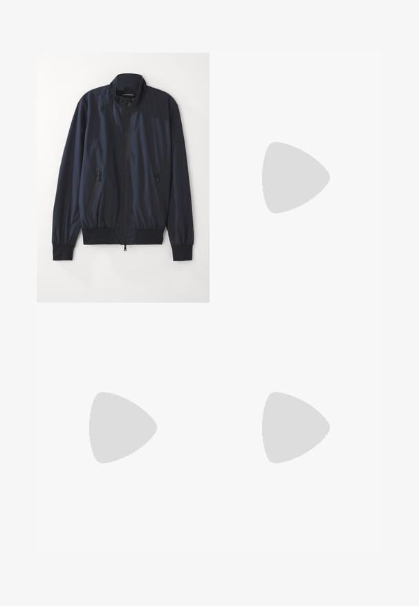 J.LINDEBERG KEVIN JACKET - Chaquetas bomber - navy; Tiger of Sweden PRO - Camiseta básica - black; Tiger of Sweden TENSER - Pantalones - pure decadence; Stuart Weitzman CLUB CLASSIC PENNY LOAFER - Mocasines elegantes - black