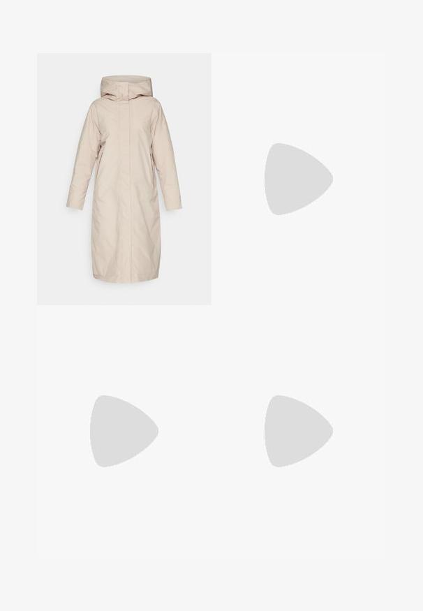 Vaude COREWAY - Casaco de inverno - linen; The North Face TANKEN TANK - T-shirt desportiva - black; Calças pretas para exterior feitas de um tecido resistente. Apresentam bolsos com fecho, painéis de joelhos reforçados e um design de corte reto para maior mobilidade.; Shoe atlético preto com um cabedal texturizado, apresentando detalhes em cinza e uma entressola branca. Inclui uma alça e um logótipo da marca em destaque no calcanhar.