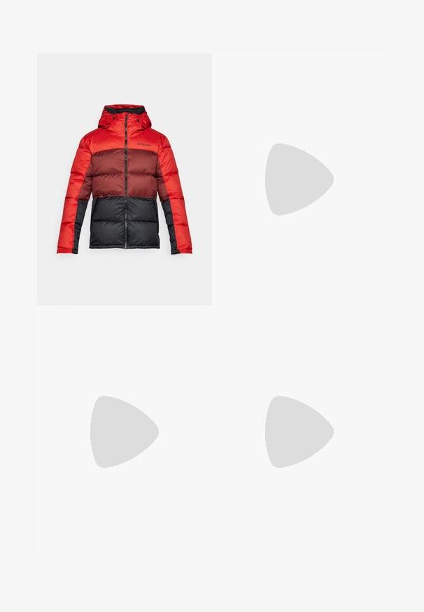 Columbia SLOPE STYLE™ JACKET - Chaqueta de esquí - sail red/spice/black; adidas Performance GRAPHIC - Camiseta deportiva - black; adidas Performance TIRO 25 PRO VIS TECH TRAVEL PANTS - Pantalones deportivos - black; adidas Performance RUNFALCON 5 - Zapatillas running asfalto - core black/footwear white/core black