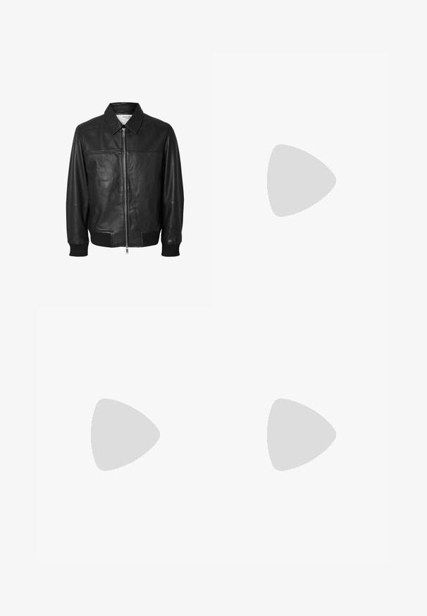 Selected Homme SLHDEON JACKET - Chaqueta de cuero - black; Camiseta blanca de manga corta con corte holgado, cuello redondo, tela suave y detalle de costura mínima. Sin logotipos ni patrones visibles.; Pantalones negros de tela suave, con un diseño de pierna recta, dos pliegues frontales y una cintura estándar con trabillas para el cinturón.; Mocasines de cuero marrón con punta redonda, costuras detalladas y suela plana negra. Presentan una pequeña correa decorativa a lo largo del empeine.