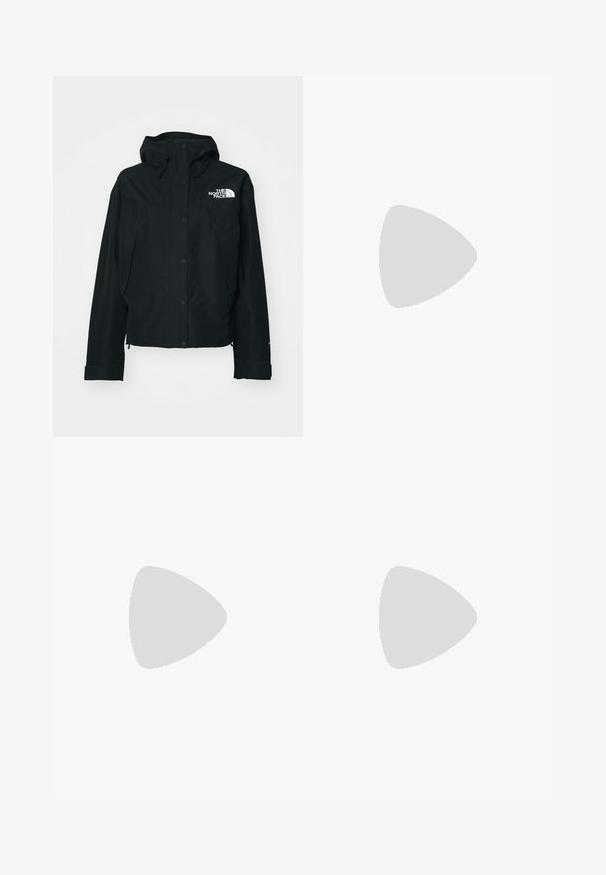 Μαύρο αδιάβροχο μπουφάν με κουκούλα, με κουμπιά κούμπωμα, ελαστικές μανσέτες και λευκό λογότυπο στην επάνω αριστερή πλευρά. Λείο υλικό.; The North Face SHADOW SHORT SLEEVE  - Αθλητικό μπλουζάκι - white dune; Λευρά γυαλιστερά παντελόνια σκι, με δύο φερμουάρ στις πλευρές, δ�ύο κουμπιά στη μέση και ελαφρώς φαρδιά γραμμή στο πόδι.; Μαύρα αθλητικά παπούτσια με υφή από ελαστική σόλα, επενδυμένο υφασμάτινο άνω μέρος, ελαστικές κορδόνες και λαβές στο τακούνι για εύκολη εφαρμογή.