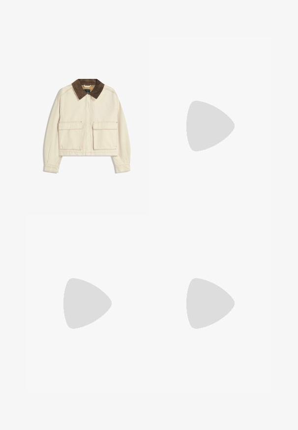 Krátka bunda z béžovej bavlny s hnedým zamatovým golierom, ktorá má dve predné nakladané vrecká a viditeľné švy.; Červená polokošeľa s krátkym rukávom s bielymi horizontálnymi prúžkami a tromi bielymi gombíkmi vpredu.; Džínová mini sukňa v tmavom modrom odtieni so priliehavým pásom, prednými vreckami a metalickou prackou. Hladká štruktúra a klasický strih.; Hnedá semišová obuv na slip-on s červeným a krémovým vzorovaným lemovaním, textúrovanou podrážkou a logom UGG na boku. Obsahuje mierne zvýšenú platformu.; žltokremové okuliare s oválnymi rámami, priehľadnými šošovkami a zlatými akcentmi. Obsahujú zahnuté nožičky a hladký, lesklý povrch.; Hnedá tkaná kožená kabelka s voľným, trojuholníkovým tvarom. Má opletenú rúčku a zips na vrchu.