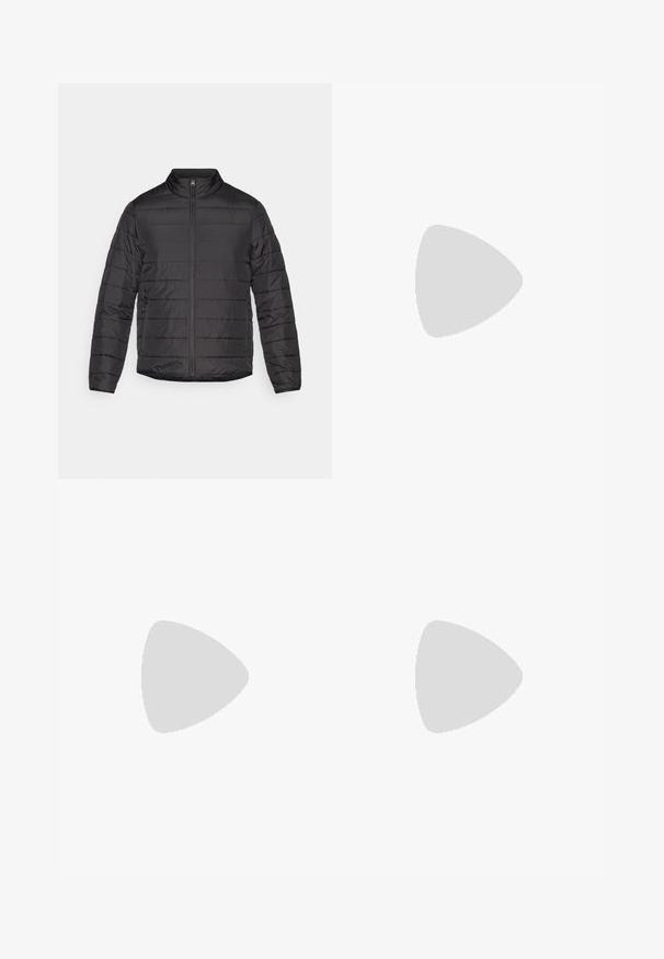 Veste matelassée noire avec col montant, fermeture à glissière et poches latérales insérées. Présente une texture matelassée avec des coutures horizontales.; T-shirt noir à manches courtes fabriqué en tissu léger. Dispose d'un logo blanc sur le côté gauche du torse, d'un col rond et d'une texture lisse.; Pantalon de sport noir en tissu léger, avec une taille à cordon, des poches latérales et des chevilles resserrées.; Chaussure de trail running noire avec une tige texturée, semelle en caoutchouc et bout renforcé. Présente un col rembourré et une tirette pour un enfilage facile.