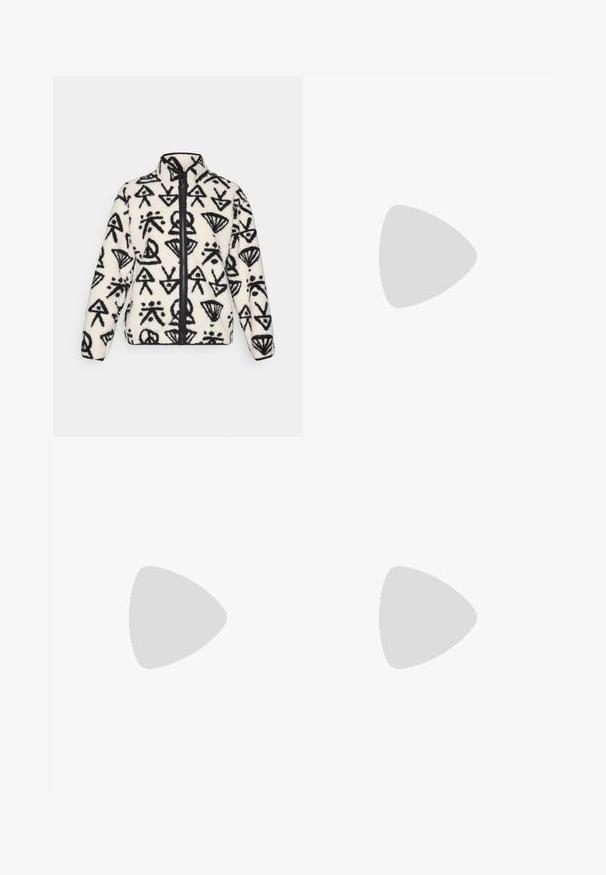 Peak Performance GRAPHIC JACKET - Fleecová bunda - offwhite; Černé tričko s dlouhým rukávem vyrobené z bavlny s kulatým výstřihem. Na levé části hrudi se nachází malé bílé logo. Jednoduchý design a střih.; Černé, přiléhavé kalhoty vyrobené z pružného materiálu. Mezi funkce patří boční kapsa na zip, anatomické kolena a hladký povrch.; Černé turistické boty s mírně vyšším střihem, které mají texturovaný svršek, šedé detaily a odolnou gumovou podrážku s trakčními výstupky.