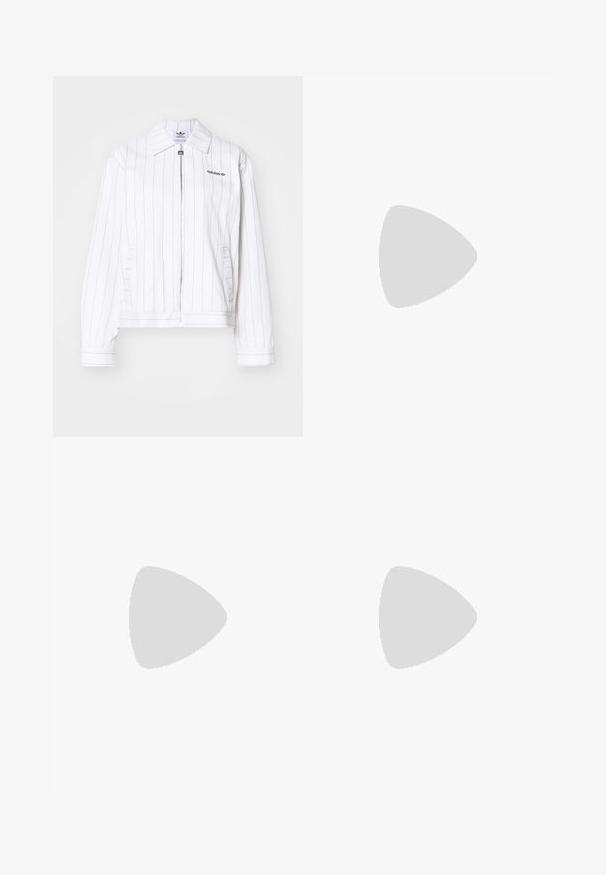 Balta užtrauktuku užsegama striukė su vertikaliomis juodomis juostelėmis, turi smailų apykaklę, šonines kišenes ir juodą Adidas logotipą ant krūtinės.; Balta trumpa rankovėmis marškinėliai su žalia V formos iškirpte ir rankovių apvadu; kairėje krūtinės pusėje yra tamsiai žalios spalvos "Dickies" logotipas. Lygi medvilnės tekstūra.; Džinsiniai šortai šviesiai mėlynos iki tamsiai mėlynos spalvos gradientu, su klasikinio penkių kišenių dizainu, uždaryti mygtukais ir plačiomis kojomis.; Šviesiai mėlyni zomšiniai sportbačiai su baltais dryžiais, plokščiomis raištelėmis ir guminiais padais. Virš kulkšnies dėvimos raukšlėtos baltos kojinės.