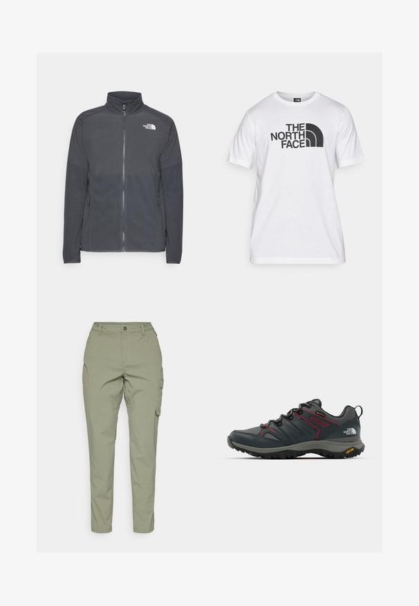 Temno siva flis jakna z visokim ovratnikom, celotnim sprednjim zadrgom, teksturiranim zgornjim delom, stranskimi žepi in belim logotipom na prsih.; Bela bombažna majica s črnim grafičnim tiskom, ki vključuje besedilo in obliko ukrivljenega logotipa. Okrugel izrez in kratki rokavi. Enostavna tekstura.; Svetlo olivno zelene cargo hlače s ravnim krojem, sprednjim zapiranjem na gumb in stranskimi žepi za praktičnost. Gladek, trpežen material.; Sive planinski čevlji z rdečimi detajli, mrežasta in sintetična zgornja plast, sistem vezalk in Vibram podplat za oprijem. Imajo Gore-Tex za vodoodpornost.