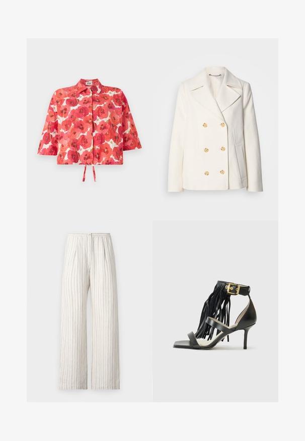 Manteau blanc croisé en tissu texturé, ornée de grandes boutons dorés, de revers crantés et de poches latérales.; Chemise courte à manches courtes avec un motif floral de coquelicots rouges sur fond blanc, un col et un détail de lien à l'avant pour la fermeture.; Samsøe Samsøe SATOVE TROUSERS - Pantalon classique - egret; Sandale noire à talons hauts avec des franges, bride de cheville avec quincaillerie dorée, bout carré plat et deux brides croisées sur l'empeigne.