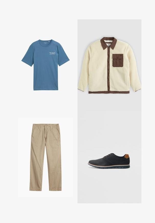 Valkoinen fleece-takki, jossa on ruskea kaulus, vetoketju edessä ja rintatasku läpällä. Tekstuuri on pehmeä ja karvainen.; Sininen puuvillapaita lyhyillä hihoilla, pyöreällä kaula-aukolla ja huomaamaton painettu logo vasemmassa rinnassa. Pehmeä rakenne, rento mitoitus.; Beige suorat lahkeet chinosit vyölenkkeillä, etupainike- ja vetskarikiinnitys sekä viistot etutaskut.; Mustat synteettiset kengät, joissa on teksturoitu päällinen, sileät yksityiskohdat, ruskea kanta ja erottuva pohja. Ominaisuuksina minimaalinen nauhoitus ja ompeluyksityiskohdat.