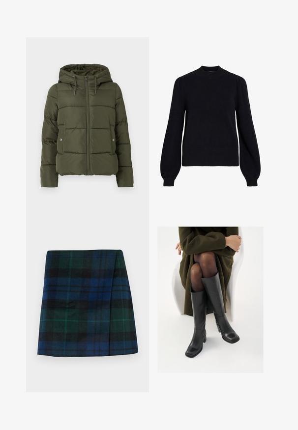 Oliven grøn pufferjakke med hætte, lynlåslukning og sidelommer. Har vandret quiltet mønster og justerbar snor omkring hætten.; Sort striktrøje med rund hals, lange pufærmer samt ribstrikkede manchetter og kant. Blød tekstur med minimalistisk design.; Skotsk nederdel i mørkegrøn, blå og sort, med lige snit og en blød tekstur i en struktureret form.; Knæhøje sorte læder støvler med firkantet tå og blokhæl, vist med en model siddende i en olivengrøn frakke. Glat tekstur, minimal detaljer.