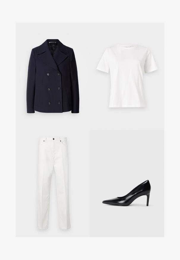 Tengerész navy gyapjú peacoat, dupla gombos kialakítással, nagy kivágott hajtókákkal, fekete gombokkal és oldalsó zsebekkel. Sima textúra és szabott illeszkedés.; Fehér pamut póló rövid ujjakkal, kerek nyakkivágással és laza szabással. Sima textúra, nincsenek minták vagy díszítések, minimalista dizájn.; Fehér farmernadrág egyenes szabásban, gombos zárással és két elülső zsebbel. Nincsenek látható minták vagy díszítések. Simább textúra.; Fekete bőr magassarkú cipő, hegyes orral, sima textúrával és kúpos sarkal. Minimalista dizájn, nincsenek további díszítések.