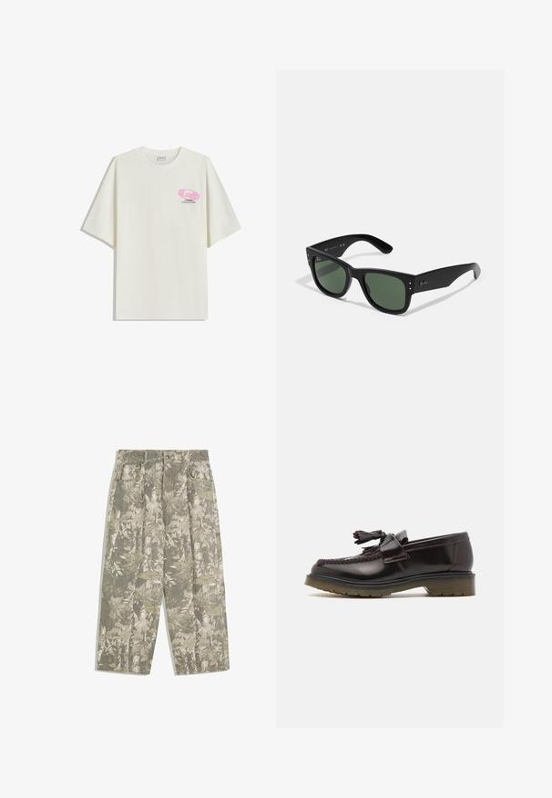 Džínová bunda ve světle modré barvě s knoflíkovým zapínáním, dvěma předními kapsami a vyšitým logem New York Yankees na levé hrudi a rukávu.; Bílý oversized bavlněný tričko s růžovým logem a nápisem "DRAMA COLLECTORS". Krátké rukávy a klasický kruhový výstřih.; Kargo kalhoty s širokými nohavicemi v zeleném a béžovém maskáčovém vzoru s listy a kůrou, se zapínacími kapsami a poutky na pás.; Hnědé kožené mokasíny s tkaným vzorem, detaily v podobě třásní a plochou gumovou podrážkou. Mají hladký povrch a kontrastní švy.; Černé obdélníkové sluneční brýle se zelenými skly, matným povrchem, nenápadnými kovovými akcenty a Embosovaným logem na stranicích.