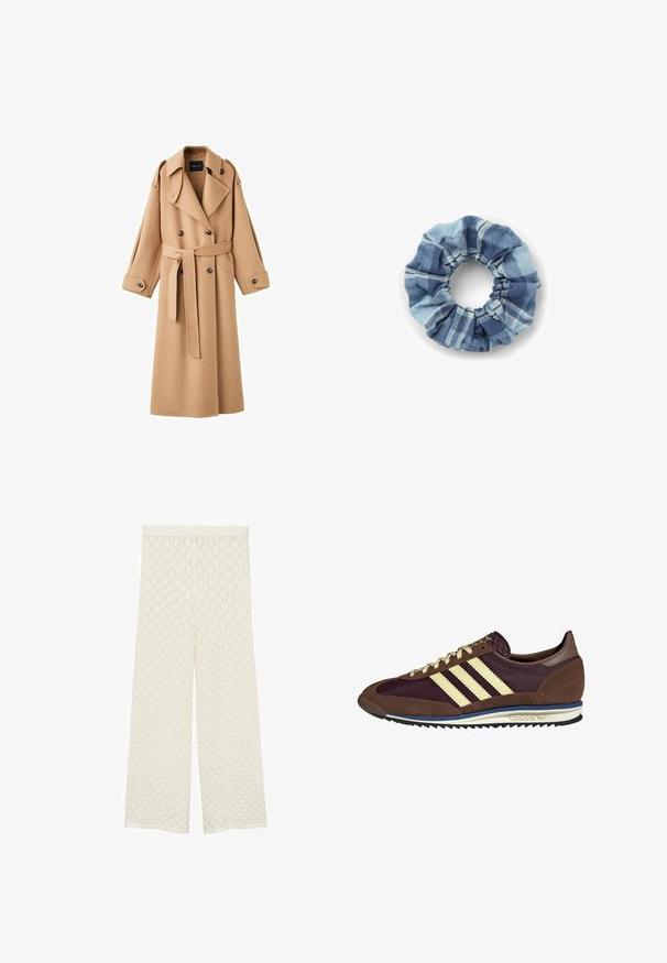 Kamelbraßer Wolltrenchcoat mit doppelter Knopfleiste, breiten Revers, tailliertem Gürtel und langen Ärmeln mit Knopfdetails.; Cremfarbener Pullover mit horizontalen Streifen in Schwarz, Gold, Orange und Braun. Hergestellt aus einem weichen, strukturierten Strick mit Rundhalsausschnitt.; Cremfarbene weite Hosen mit einem strukturierten, diamantartigen Stoff. Verfügt über einen glatten Bund und eine lockere, luftige Passform.; Braune und burgunderfarbene Sneaker aus Wildleder und Mesh-Materialien, mit drei cremefarbenen Streifen, strukturiertem Stoff an der Zunge und einer Gummisohle.; Denim-Haarband in Blautönen mit einem karierten Muster. Weiche Textur mit gerafften Kanten und einem elastischen Mittelpunkt für sicheren Halt.