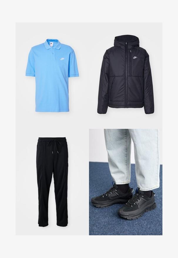 Casaco Nike preto, acolchoado, com fecho à frente e capuz. Apresenta um logo branco no lado esquerdo do peito e dois bolsos frontais. Textura exterior lisa.; Polo em azul claro feito de algodão, com colarinho clássico, mangas curtas, dois botões e um logótipo da Nike em branco no lado esquerdo do peito.; Calças casuais pretas com cordão na cintura, com bolsos laterais e corte reto, sobre um fundo simples.; Sapatilhas desportivas pretas com tecido texturizado e solas em borracha, apresentando atacadores elásticos e um detalhe azul no calcanhar. Usadas com calças de ganga claras.
