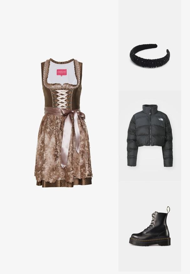 Giacca a vento nera accorciata con colletto alto e zip frontale. Presenta pannelli orizzontali trapuntati e un piccolo logo sul petto.; Abito dirndl marrone con corpetto aderente, scollo allacciato, gonna ricamata con fiori, cintura in nastro di raso e dettaglio di scollatura arricciato.; Stivali alla caviglia in pelle nera con lacci, dotati di una suola nera spessa e cuciture gialle. Presentano una linguetta sul retro e occhielli metallici circolari.; Pieces PCNALA HAIRBAND - Accessori capelli - black