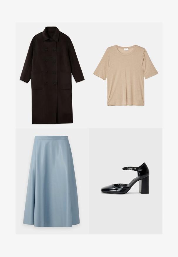 Mörkbrun, långullkappa med dubbelknäppning, bred krage, långa ärmar och två stora framfickor.; Filippa K ELENA TEE - T-shirt med print - sandstone; En ljusblå, utsvängd kjol i slät tyg med en minimalistisk design, som har en ren midja och inga synliga stängningar.; Svarta lackläders högklackade skor med fyrkantig tå, ankelrem och kraftig klack. Inkluderar perforerad detaljering längs kanten.