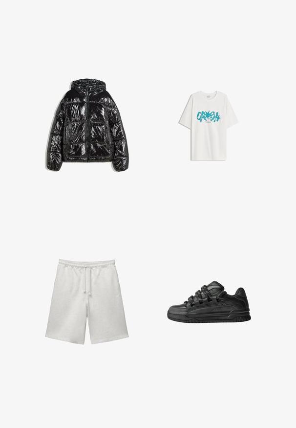 Svart pufferjacka med en glänsande finish, horisontellt kviltad design, justerbar huva, två framfickor och central dragkedjeslutning.; Bershka SHORT SLEEVE - T-shirt med print - white; Ljusgrå bomullsshorts med elastisk midja och dragsko. Har en lös passform och en enfärgad design utan ytterligare mönster eller accenter.; Svarta sneakers med ovandel i slät läder, texturerade detaljer och runda svarta och vita snören. Tjock gummisula med ett mönstrat mönster.