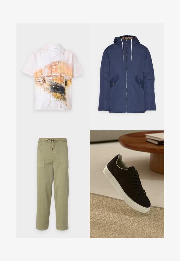 Marineblå polstret jakke med hette, med glidelås foran, to sidelommer med knapper og hvite snorer.; Kortermet skjorte med knapper og et abstrakt akvarellmønster i myke hvite, oransje og svarte farger; laget av lett stoff.; Lys olivengrønne bukser laget av bomullsblandingsstoff, med elastisk midje og snor, samt to store sidelommer.; Svart sneakers med hvit såle som svever over en beige teksturert teppe nær et rundt trebord med stablede bøker.