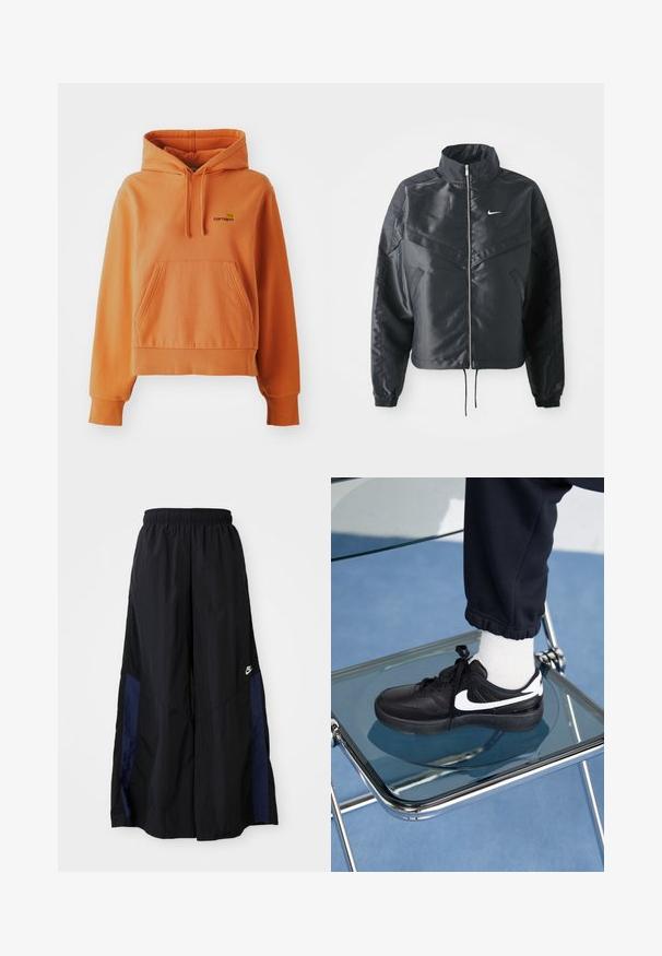 Mustat lyhyet takit, joissa on korkea kaulus, vetoketjukiinnitys, elastaanista valmistetut hihan suut ja valkoinen Nike-logo. Sileä, kiiltävä kangas, jossa on hieman tekstuuria.; Oranssi puuvillahuppari, jossa on etutasku, resorit hihansuissa ja helmassa, säädettävä nyöri huoodissa sekä kirjailtu logoyksityiskohta rinnassa.; Musta leveälahkeinen housu, joka on valmistettu kevyestä kankaasta. Housuissa on tummansininen sivupaneeli ja joustava vyötärö. Alhaalla on pieni valkoinen logo.; Mustat Nike-tennarit valkoisilla yksityiskohdilla, joissa on sileä nahkapinta, nauhakiinnitys ja pyöreä varvas, aseteltuna lasituolille.