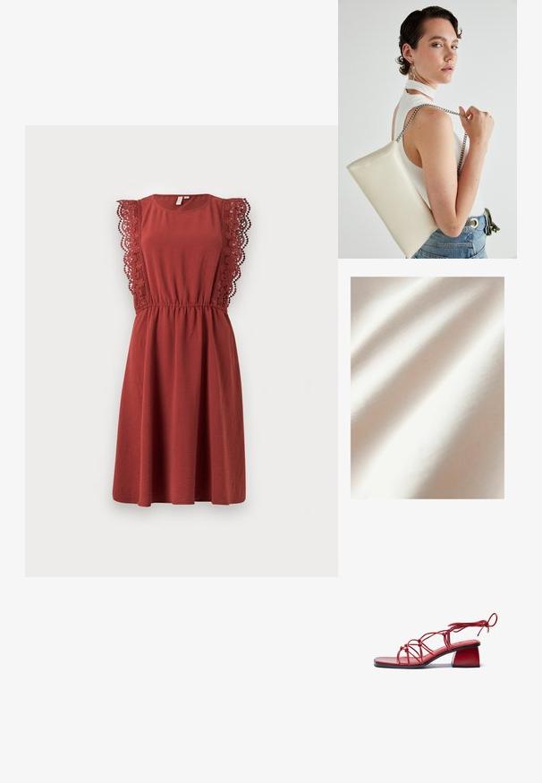 Kremasta tkanina sa glatkom teksturom i suptilnim sjajem, koja prikazuje meke nabore i ravnomjernu strukturu.; Crvena haljina s kratkim rukavima od čipke, okruglim izrezom i elastičnom strukom. Napravljena od mekog materijala, s opuštenim A-linijskim siluetom.; Crvene sandale na petu napravljene od sjajnih materijala. Sadrže квадратni vrh, složen dizajn sa trakama i debeli blok petu.; Bijela pravokutna torbica s kopčanjem, izrađena od sjajnog materijala, s srebrnim lančićem. Model pozira, prikazujući torbicu na jednostavnoj pozadini.