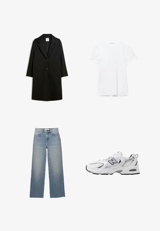 Svart kappa med snedkrage, två framfickor och knappstängning. Tillverkad av mjukt tyg, med rak silhuett och knälång design.; Vit kortärmad t-shirt i mjukt tyg, med rund halsringning och diskreta sömnadsdetaljer vid fållen.; Ljusblå vida jeans i denim, med hög midja, framfickor och knäppning. Slät textur med blekta områden.; Vit sportskor med överdel i mesh, marinblå accenter och dämpad sula. Har "N"-logotyp, snörning och texturerad detalj på sidan.