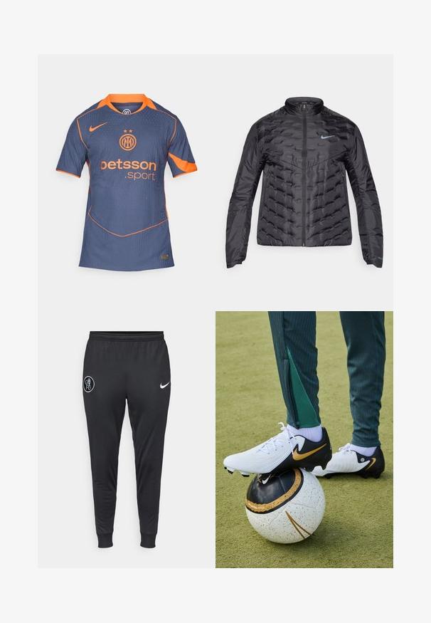 Puffīga melna jaka ar rāvējslēdzēju priekšpusē, stāvošu apkakli un zilu logotipu uz krūtīm. Gluda, spīdīga auduma ar izšūtu tekstūru un sānu kabatām.; Jūras zila sporta krekls ar oranžiem akcentiem. Izstrādāts ar vertikālām svītrām, apaļu kakla izgriezumu un īsām piedurknēm. Logo un sponsora nosaukums ir izcili izcelti.; Melnas Nike sporta bikses ar sašaurinātiem galiem, elastīgu jostu un ribotām aprocēm. Uz kreisā augšstilba ir Chelsea FC logo.; Nike futbola zābaki, balti un melni ar zelta svītru, atpūšas uz melnbaltā futbola bumbā ar plankumainiem akcentiem. Redzamas zaļas sporta bikses.