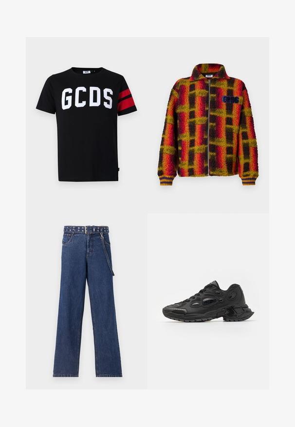 Jachetă din fleece în carouri roșii, galbene și negre, cu fermoar frontal, guler și manșete ribbate cu dungi albastre și galbene. Logo-ul GGDS pe piept.; Tricou din bumbac negru cu un logo mare alb "GCDS", accente roșii cu dungi pe mâneci, design cu guler rotund și fit standard.; Jeans din denim bleumarin închis cu un design drept, prezentând o centură cu model și cu ochiuri din metal, împreună cu un bucle de centură asortat.; Pantofi sport negri cu superior sintetic texturat, vârf rotunjit și decupaje ovale distinctive. Prezintă o talpă din cauciuc dur pentru tracțiune.
