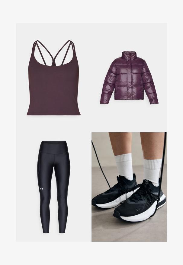 Fioletowa kurtka puchowa z wysokim kołnierzem, pikowanym wzorem i błyszczącym wykończeniem. Posiada długie rękawy i krótki fason.; Ciemnofioletowy top na ramiączkach wykonany z gładkiego materiału, z cienkimi podwójnymi ramiączkami i okrągłym dekoltem. Bezszwowe wykończenie na dole.; Czarne legginsy wykonane z gładkiego, elastycznego materiału z wysokim stanem. Posiadają białe logo na lewym udzie oraz dopasowany krój.; Czarne buty sportowe z teksturowanym materiałem, białą podeszwą i czarnymi sznurowadłami. Nosi je osoba w białych skarpetkach w prążki, stojąca na jasnej powierzchni.