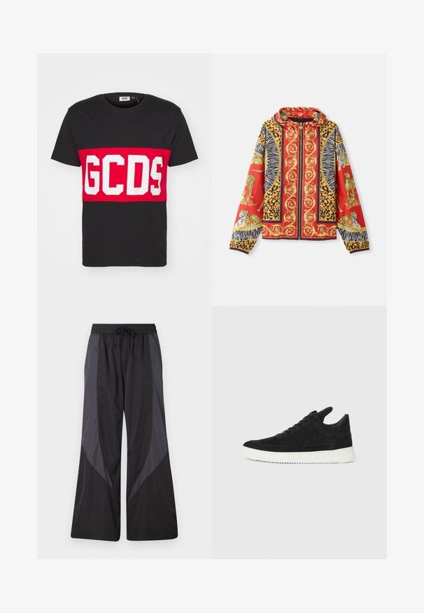 Kapiuojanti zip striukė su raudonais, auksiniais, leopardų ir zebrų raštais, taip pat iliustruotais tigrais ir leopardais ant rankovių ir priekinių panelių.; GCDS BAND LOGO REGULAR - Marškinėliai su spaudiniu - black; Han Kjøbenhavn PANELLED TRACK TROUSERS - Treningo apatinė dalis - anthracite black; Juodų suede sportbačių su balta gumine padu, su toniniais siuvinėjimais ir raištelių užsegimu. Sklandus paviršius su šiuolaikine, laiko forma.