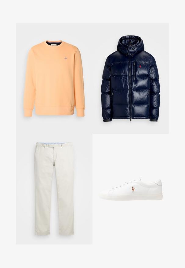 Marineblå pufferjakke med en shiny finish, der har hætte, lynlås foran og et lille logo på venstre bryst. Tekstureret quiltet design.; Ferskenfarvet sweatshirt i bomuldsblanding, rund hals, ribbede manchetter og kant. Lille blåt logo på brystet. Glat, blød tekstur med ensfarvet design.; Beige bomulds chinos med flad front, bæltestropper og sidelommer. Lige ben design med en glat tekstur og en let, åndbar fornemmelse.; Hvide lædersneakers, lavtop design, med en glat tekstur, rund tå, snørret front og et lille broderet logo på siden.