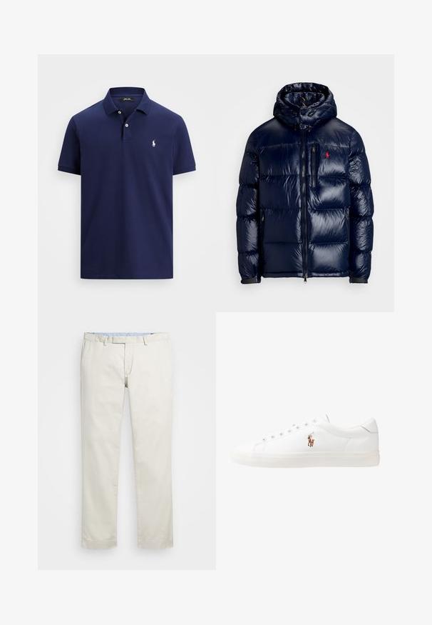 Granatowa kurtka puchowa o błyszczącym wykończeniu, z kapturem, zamkiem błyskawicznym z przodu oraz małym logo na lewej piersi. Teksturowany pikowany wzór.; Granatowa koszulka polo z krótkim rękawem, z dwoma białymi guzikami oraz małym, białym haftowanym logo konia po lewej stronie klatki piersiowej.; Beżowe bawełniane chinosy z płaskim przodem, szlufkami na pasek i bocznymi kieszeniami. Prosty krój z gładką fakturą i lekkim, przewiewnym uczuciem.; Białe skórzane sneakersy, niskoprofilowy design, charakteryzujące się gładką fakturą, okrągłym noskiem, sznurowanym przodem i małym haftowanym logo z boku.