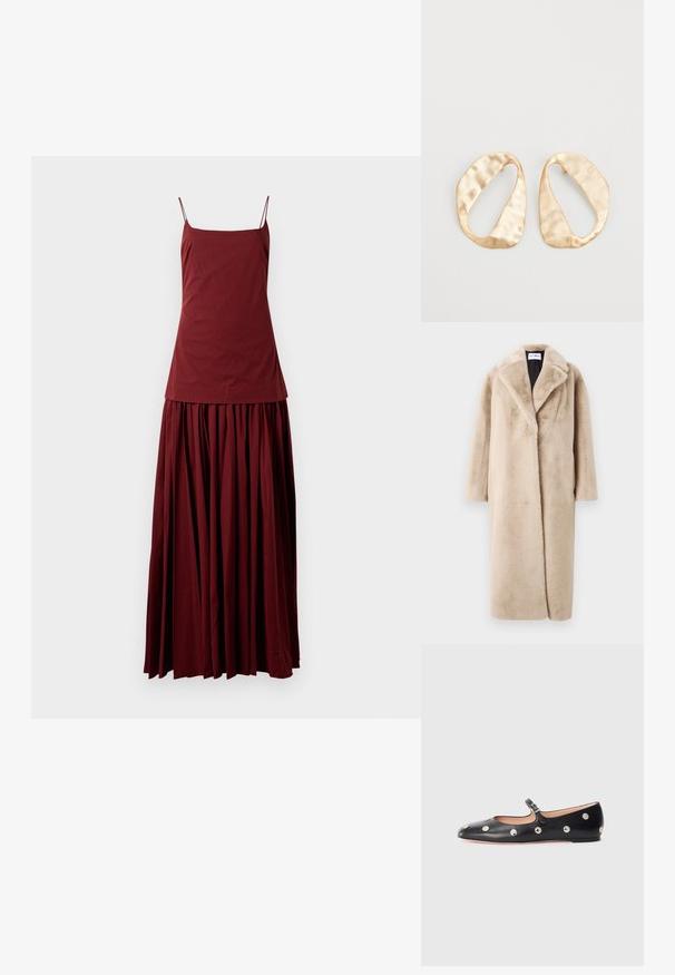 Béžový kabát z umelé kožušiny s uvoľneným strihom, širokými chlopňami a dlhými rukávmi. Povrch má jemnú, nadýchanú textúru a moderný, minimalistický dizajn.; Bezrukávové bordové šaty s priliehavým vrchom a splývavou, plisovanou sukňou. Vyrobené z ľahkej tkaniny, s tenkými ramienkami.; Dlhý rukáv biely tričko vyrobené z rebrovanej bavlny, s okrúhlym výstrihom a rovnými okrajmi. Jednoduchý dizajn bez vzorov alebo akcentov.; Čierne kožené baleríny typu Mary Jane s okrúhlou špičkou, so striebornými kruhovými cvokmi a nastaviteľným remienkom so sponou.; Pár nepravidelných oválnych zlatistých kovových náušníc s textúrovaným, mierne rozbitým povrchom na bielom pozadí.