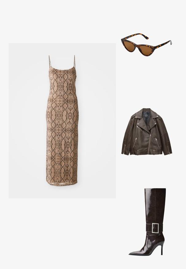 Jachetă de motociclist din piele ecologică maro, cu rever larg, fermoare argintii la buzunare și mâneci, și curele ajustabile la tiv.; Rochie fără mâneci, ajustată, cu un imprimeu texturat de șarpe în nuanțe de maro, ce se extinde până la jumătatea gambei. Design simplu pe un fundal alb.; Botă din piele maro închis, până la genunchi, cu vârf ascuțit, toc stiletto și curea lată cu o cataramă mare rectangulară din argint.; Ochelari de soare în stil cat-eye, cu o ramă din material cu tortoiseshell negru și portocalie, lentile maro și vârfuri elegante, ascuțite. Prezintă un logo minimal pe brățara ochelarilor.; Geanta de mână aurie are un material texturat cu studs metalici rotunzi, o placuță cu logo triunghiular și o curea din lanț cu eyelets metalice rotunde.