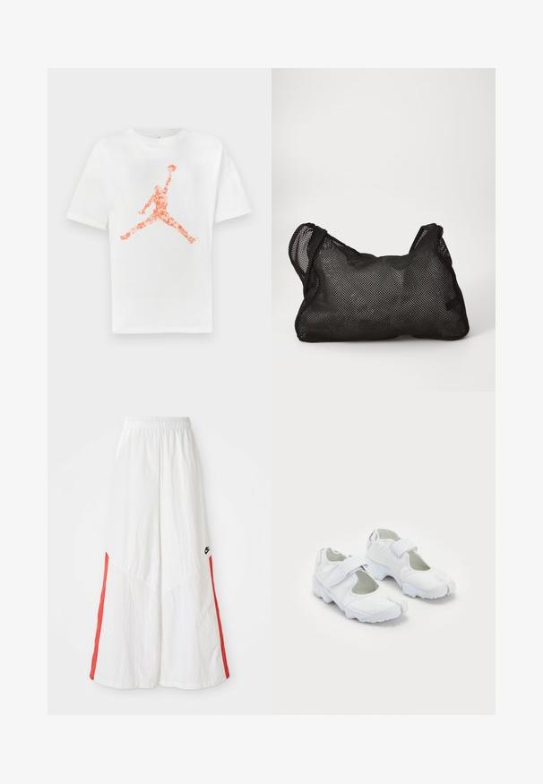 Witte windbreaker jas met rode verticale strepen en een trekkoord aan de onderkant. Voorzien van een opstaande kraag en een ritssluiting aan de voorkant. Nike-logo op de borst.; Witte katoenen T-shirt met een oranje bloemen Jumpman-logo in het midden gedrukt. Ronde hals en korte mouwen.; Witte wijde broek met een elastische tailleband, voorzien van rode zijpanelen en een klein zwart logo aan de linkerkant. Gestructureerde stof.; Witte sportieve schoenen met een gestructureerde bovenkant, verstelbare klittenbandsluiting, ronde neus en een stevige zool met een opvallend profiel.; Zwarte mesh tas met een zachte, gestructureerde oppervlakte en ronde vorm. Voorzien van twee handvaten en een ruime binnenkant. Lichtgewicht en ademend ontwerp.