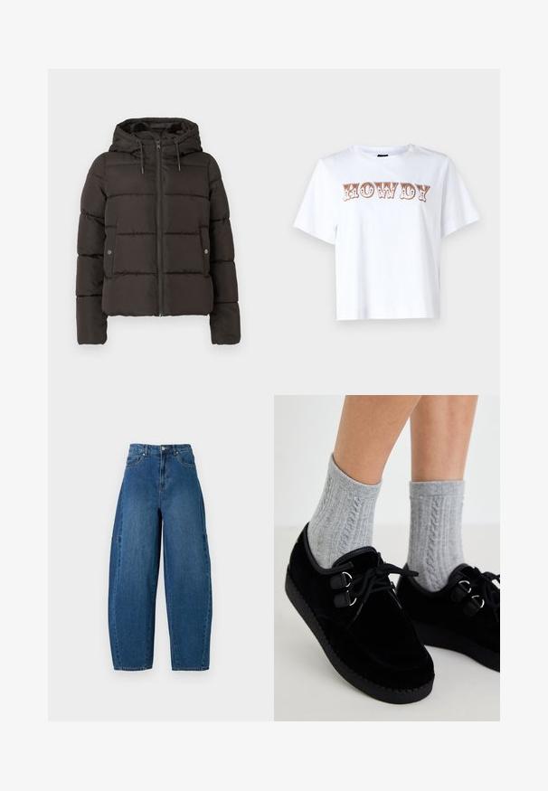 Fekete párnázott dzseki kapucnival, elülső cipzárral, varrott panelekkel és patentos oldalsó zsebekkel. Simább szövettextúra.; Fehér pamut póló rövid ujjakkal és kerek nyakú, elöl stilizált barna betűkkel írt "HOWDY" felirattal.; Közepes kék mosású farmernadrág, magas derékkal, széles lábszárral és hagyományos öt zsebes kialakítással, látható varrási részletekkel.; Fekete bársonycipők lapos talppal, kerek orral és dupla fűzőlyukkal. Szürke kötött zoknival viselve. Sima felület és egyszerű dizájn.