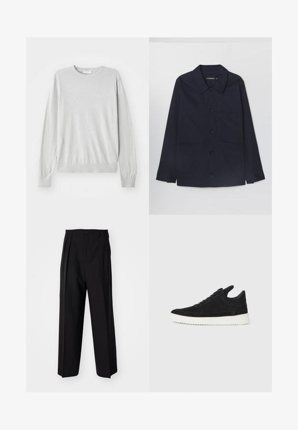 Granatowa bawełniana kurtka z rozkładanym kołnierzem, z przodu zapinana na guziki oraz dwoma kieszeniami naszytymi z przodu. Posiada długie rękawy z mankietami zapinanymi na guziki.; Jasnoszary dziany sweter z długimi rękawami, okrągłym dekoltem oraz prążkowanymi mankietami i dołem. Wykonany z miękkiego, gładkiego materiału.; Czarne plisowane spodnie o prostym, szerokim kroju nogawek. Wykonane z gładkiego materiału, z zapięciem na guzik i pętelkami na pasek.; Czarne zamszowe sneakersy z białą gumową podeszwą, z tonalnym przeszyciem i sznurowanym zapięciem. Gładka tekstura, nowoczesny, smukły kształt.