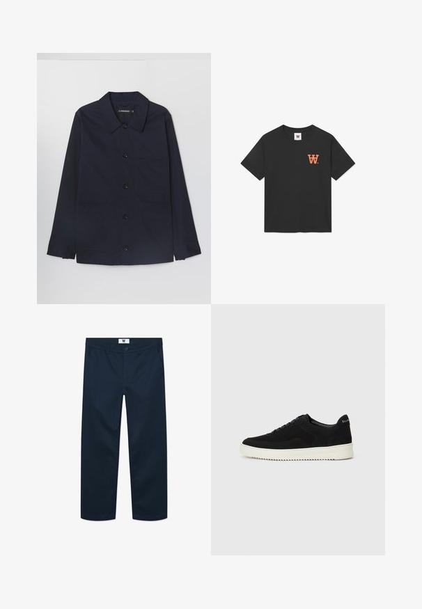 Marineblauer Baumwolljacke mit einem Kentkragen, frontaler Knopfleiste und zwei aufgesetzten Taschen vorne. Sie verfügt über lange Ärmel mit geknöpften Manschetten.; Schwarzes Baumwoll-T-Shirt mit kurzen Ärmeln, Rundhalsausschnitt und einem orangefarbenen "W"-Logo auf der linken Brust. Weiche, glatte Textur.; Navyblaue Baumwoll-Chinos mit geradem Schnitt, einschließlich einem vorderen Knopfverschluss, zwei seitlichen Taschen und minimalistischer Gestaltung.; Schwarze Wildleder-Sneaker mit Schnürdesign und kontrastierender weißer Gummisohle. Verfügt über strukturierte Seitenpaneele und dezentes Branding an der Ferse.