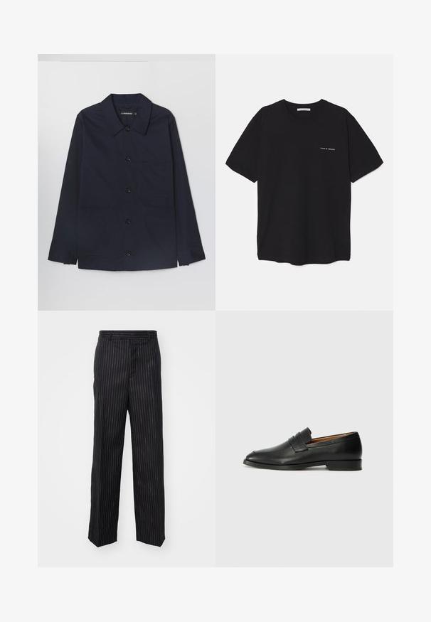 Marineblauwe katoenen jas met een spreidkraag, voor sluiting met knopen en twee voorste klepzakken. Voorzien van lange mouwen met knoopmanchetten.; Zwarte katoenen T-shirt met een ronde hals, korte mouwen en een witte logo-print op de linkerkant van de borst. Eenvoudig, effen kleur ontwerp.; Zwarte pinstripe broeken met een getailleerde pasvorm, voorzien van een gladde textuur, een rechte pijpdesign en subtiele tonale details overal.; Zwarte leren instapper met een ronde neus, subtiele stikdetails en een lage hak, met een gladde textuur en een minimalistisch ontwerp.
